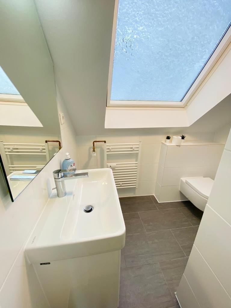 Cute Apartment - Detmold City Center - Large Kitchen, Bath, South Facing Balcony - Free Parking And Wifi Exterior photo